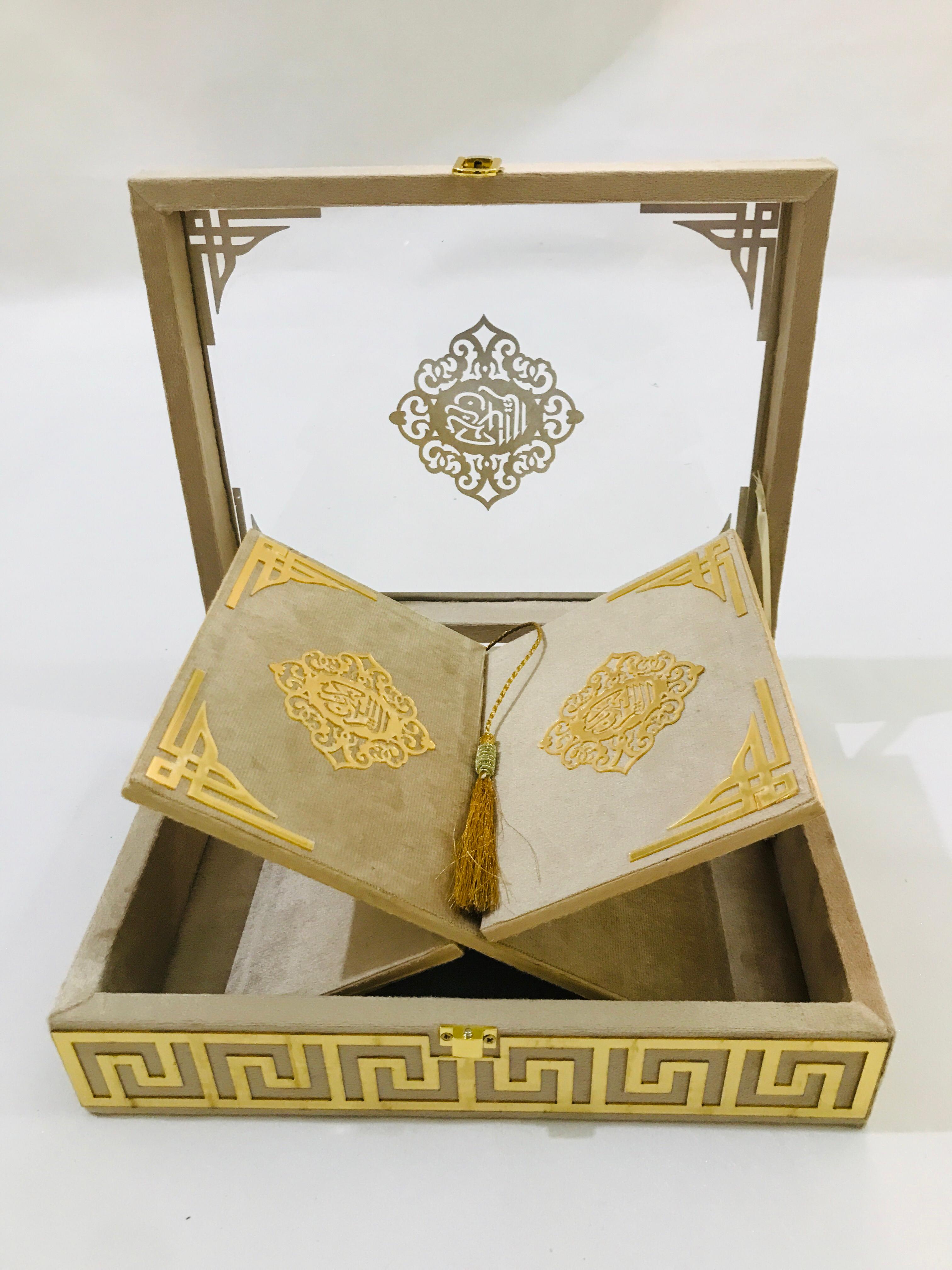 FONT ACRYLIC GLASS QURAN BOX & QURAN SAHREEF
